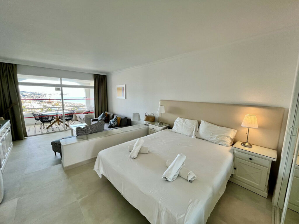 Middle Floor Apartment Riviera del Sol Málaga - image 8