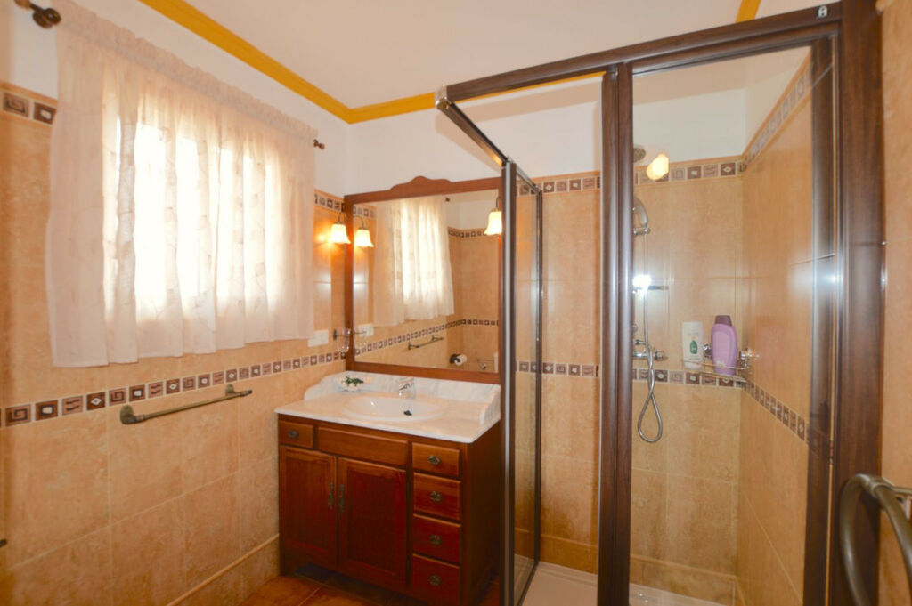 Townhouse Altos de los Monteros Málaga - image 8