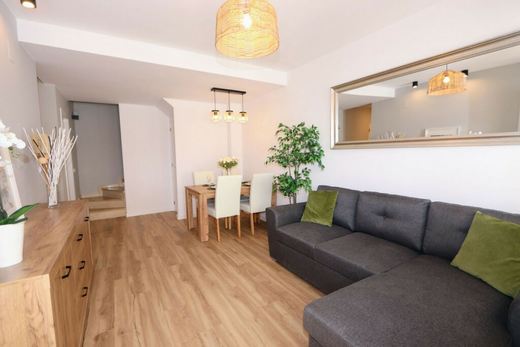 Townhouse Punta Prima Alicante - image 8