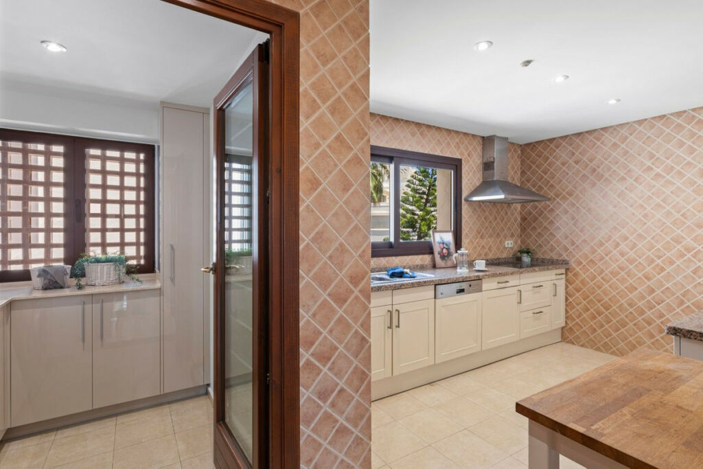 Penthouse Duplex Estepona Málaga - image 9