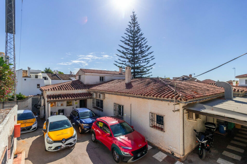 Detached Villa Marbella Málaga - image 8