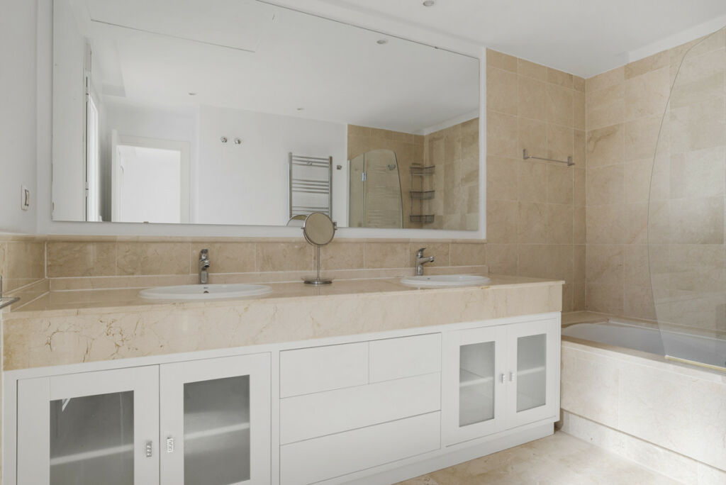 Duplex Nueva Andalucía Málaga - image 8