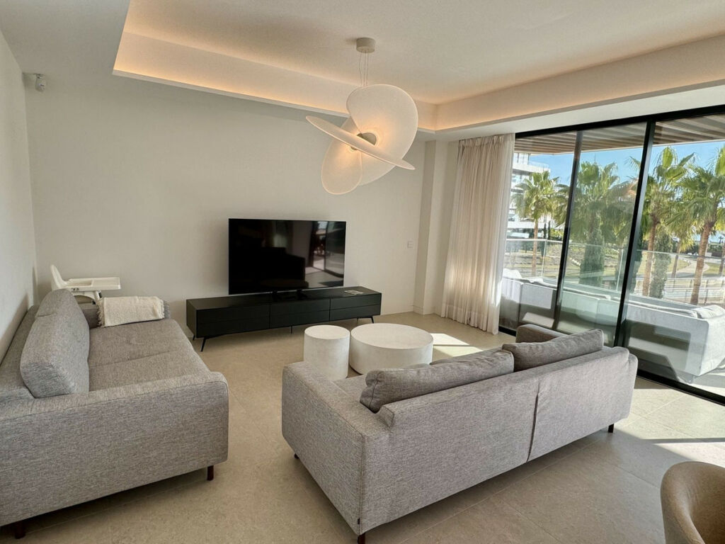 Middle Floor Apartment Torremolinos Málaga - image 2
