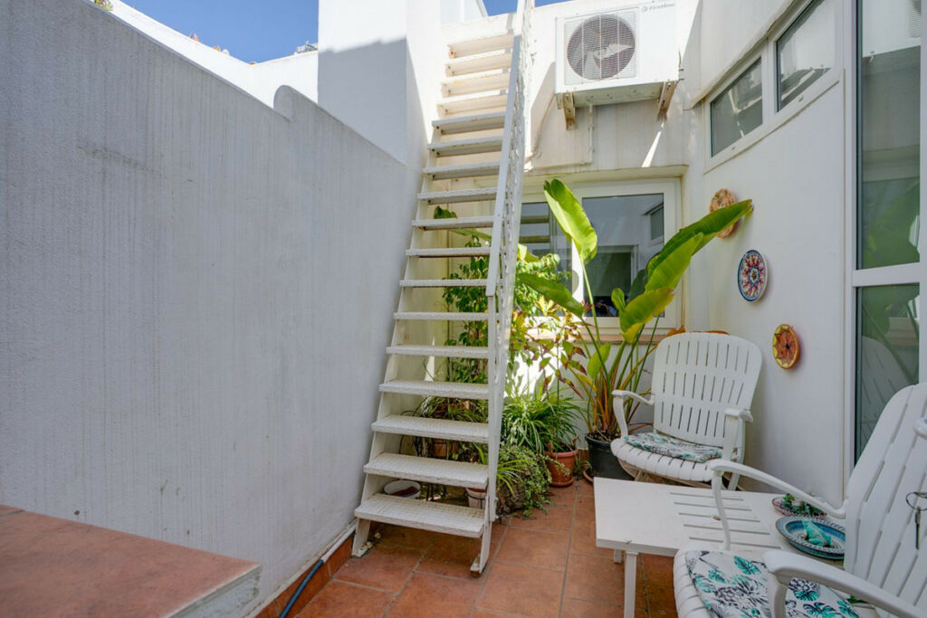 Top Floor Apartment Estepona Málaga - image 8
