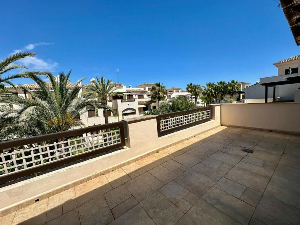 Penthouse Duplex Nueva Andalucía Málaga - image 6