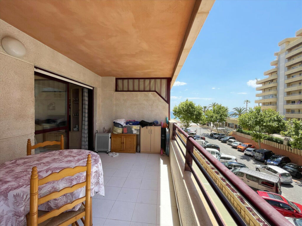 Middle Floor Apartment Calpe Alicante - image 8