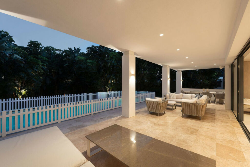 Detached Villa La Quinta Málaga - image 8