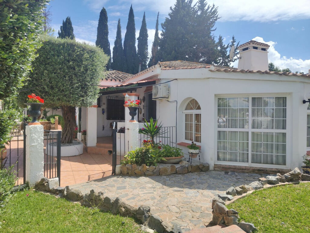 Detached Villa Alhaurín de la Torre Málaga - image 25