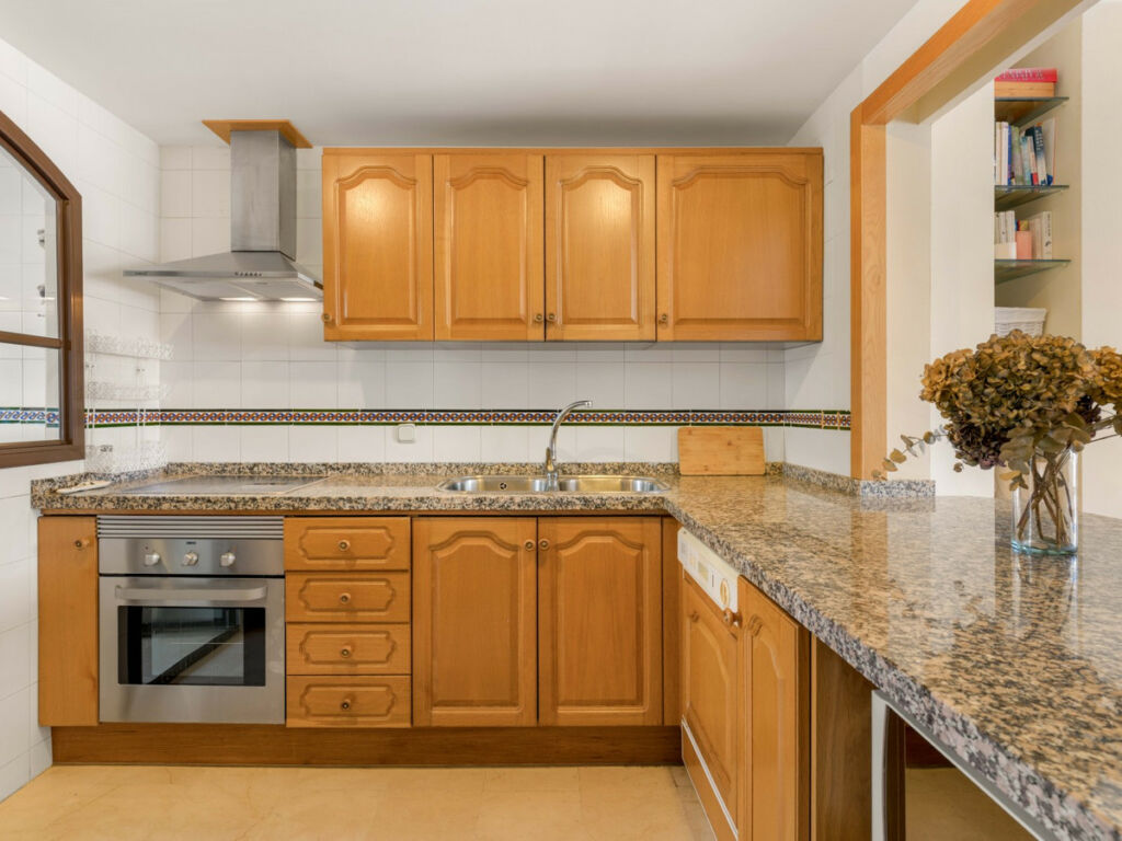 Ground Floor Apartment Los Arqueros Málaga - image 9