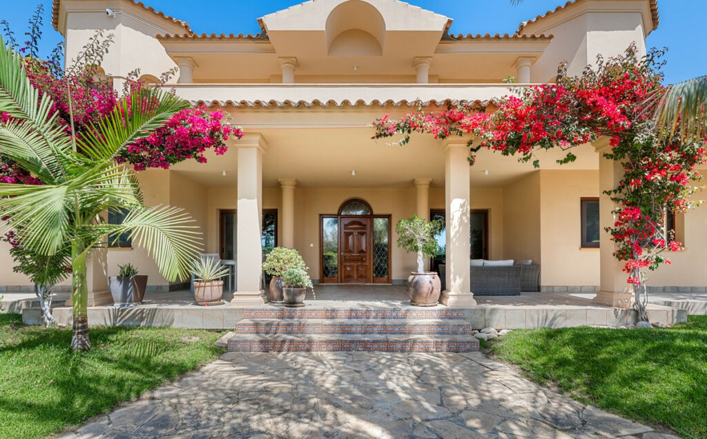 Detached Villa Elche Alicante - image 9