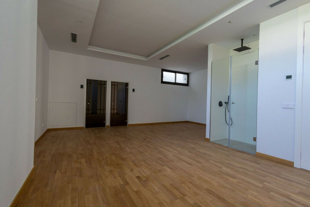 Detached Villa The Golden Mile Málaga - image 9