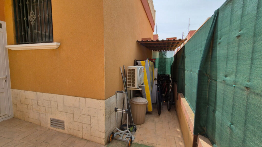 Detached Villa Torrevieja Alicante - image 9