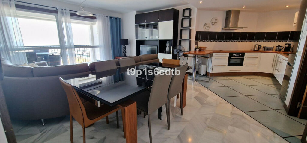 Middle Floor Apartment Puerto Banús Málaga - image 9