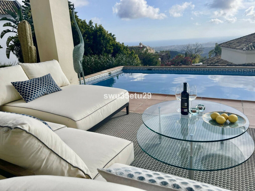 Detached Villa Istán Málaga - image 9