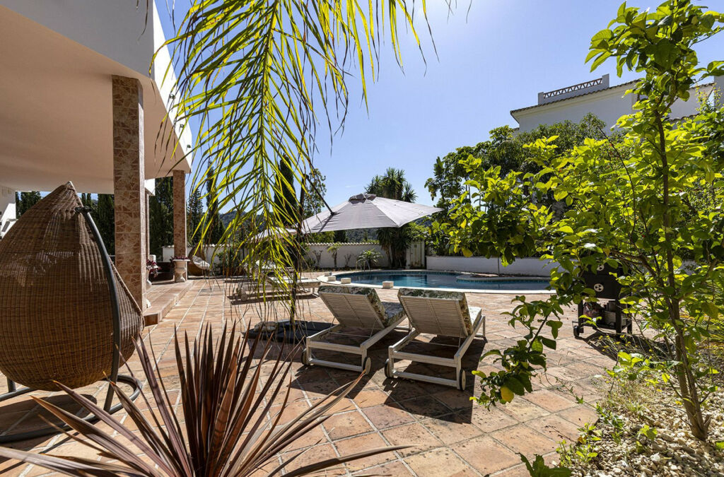 Detached Villa Benahavís Málaga - image 9