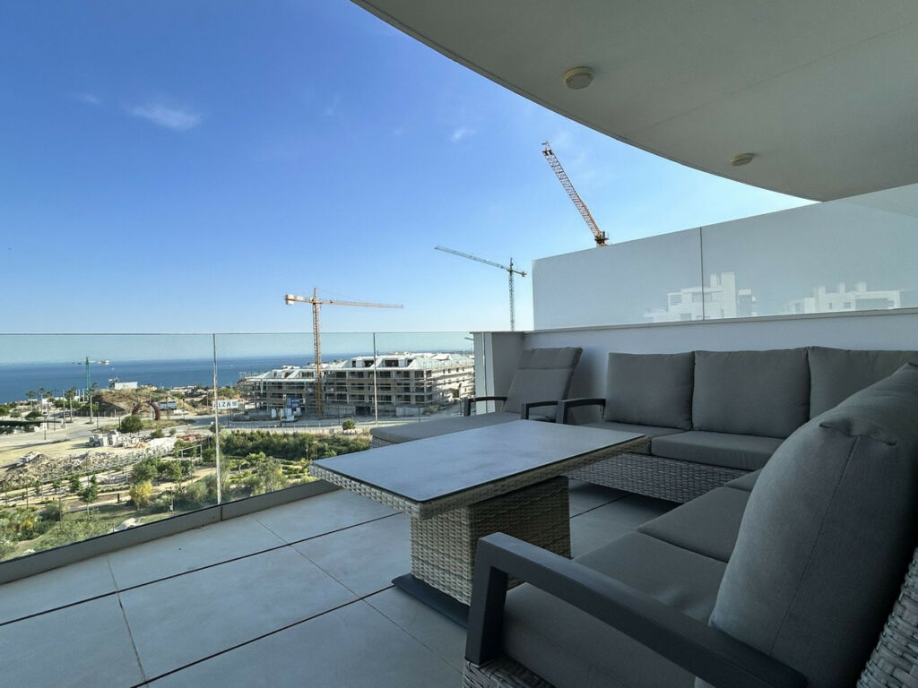 Middle Floor Apartment Higueron Málaga - image 9
