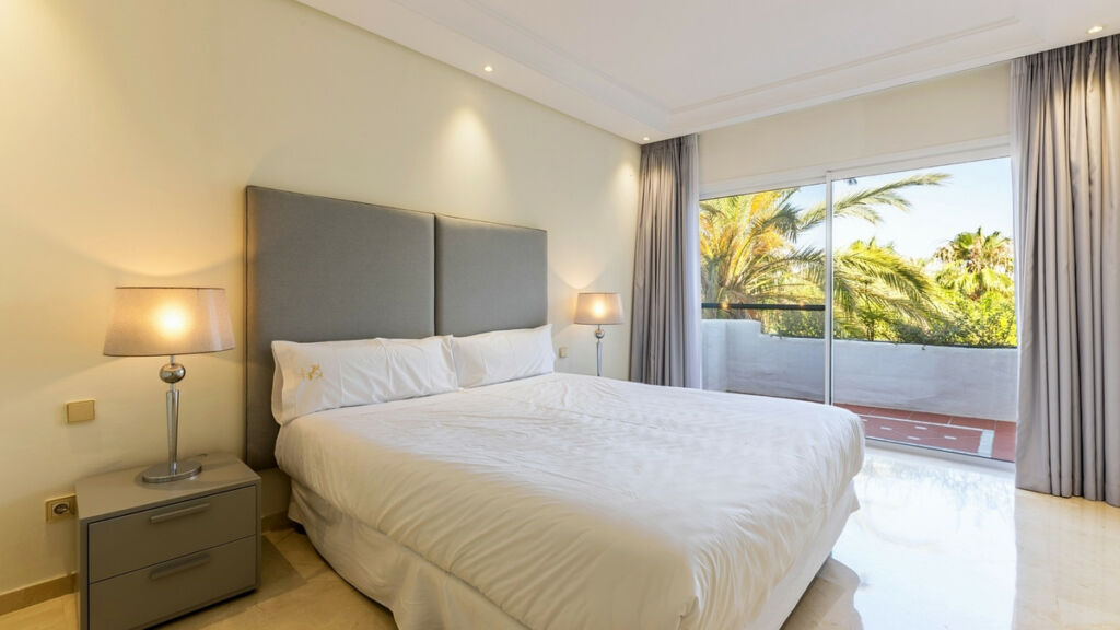 Penthouse Puerto Banús Málaga - image 9