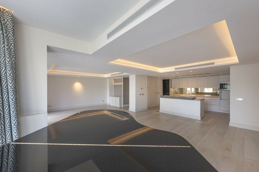 Middle Floor Apartment Marbella Málaga - image 9