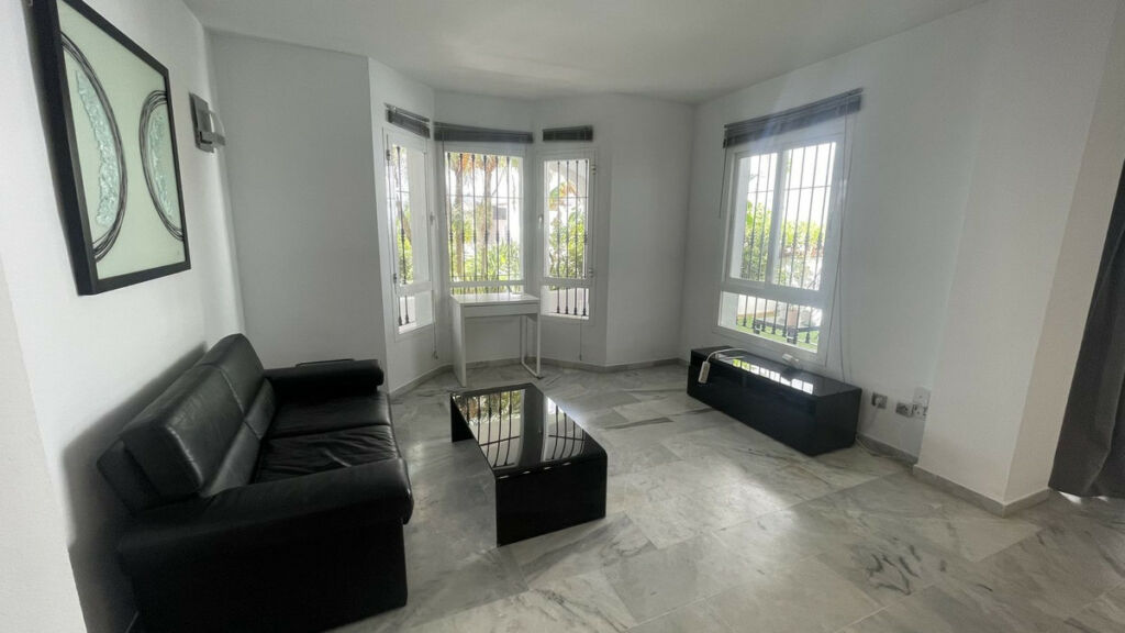 Ground Floor Apartment Nueva Andalucía Málaga - image 9