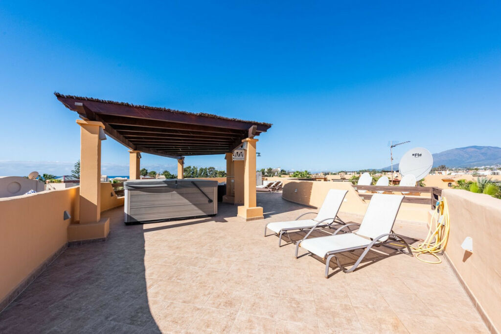 Penthouse Costalita Málaga - image 9