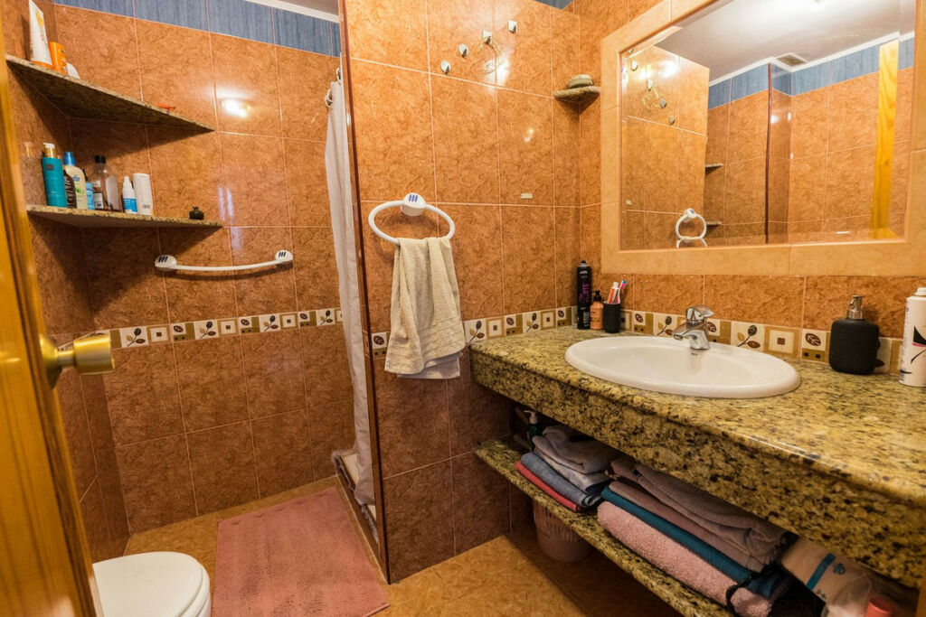 Townhouse Fuengirola Málaga - image 9