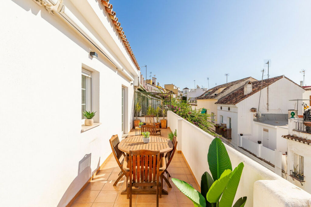 Top Floor Apartment Marbella Málaga - image 9