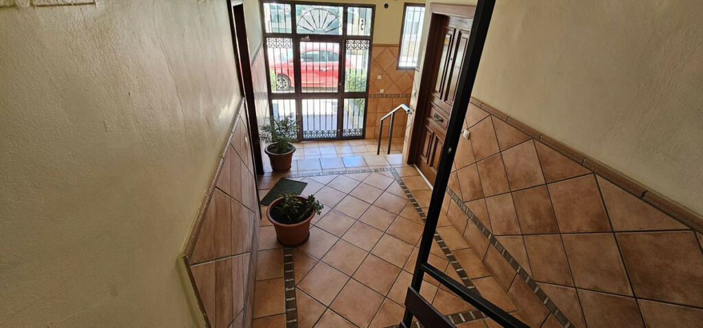 Middle Floor Apartment Benalmadena Málaga - image 9