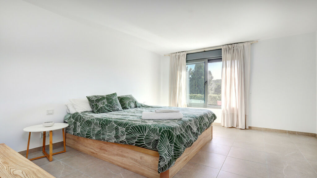 Ground Floor Apartment Casares Málaga - image 8