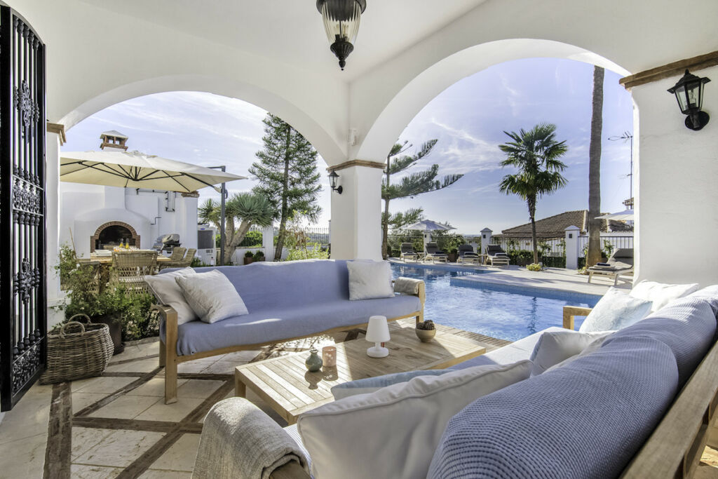 Detached Villa Elviria Málaga - image 9