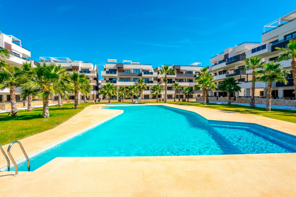 Middle Floor Apartment Los Altos Alicante - image 9