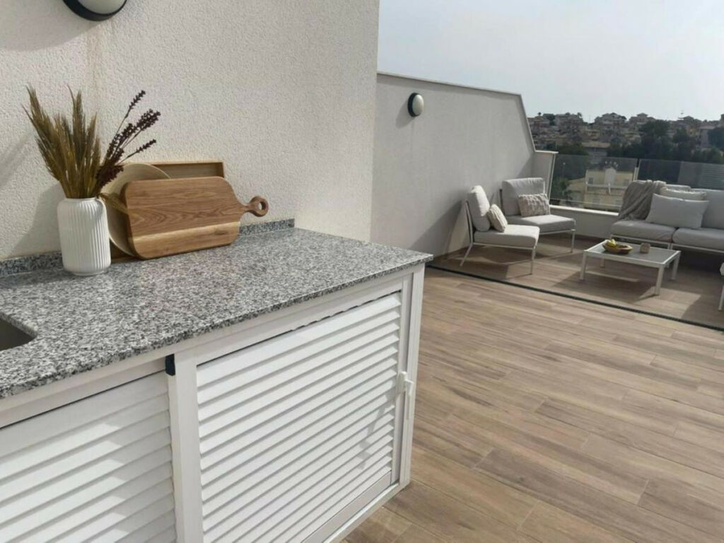 Penthouse Villamartin Alicante - image 9