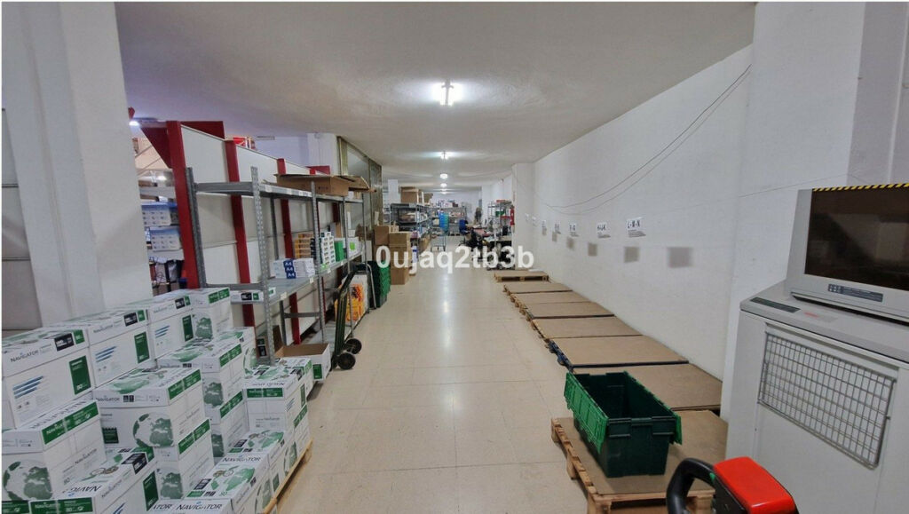 Warehouse Marbella Málaga - image 9