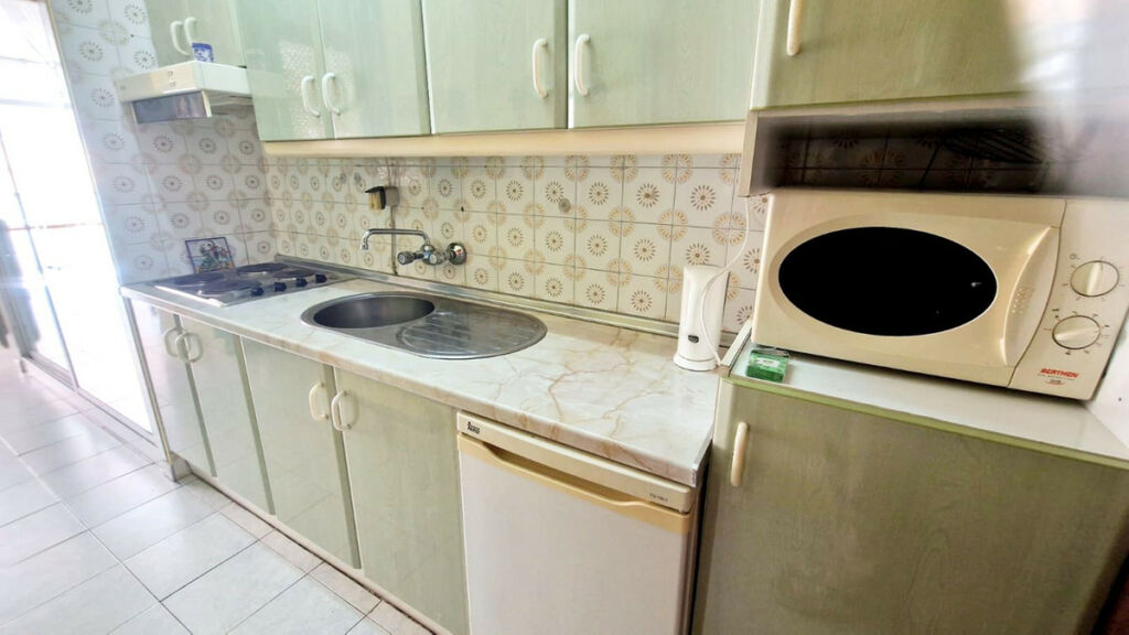 Middle Floor Studio Fuengirola Málaga - image 9