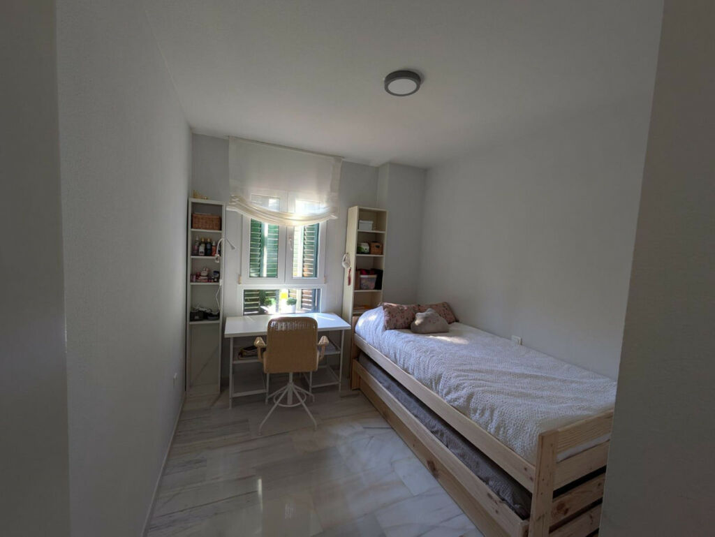 Middle Floor Apartment Torrequebrada Málaga - image 10