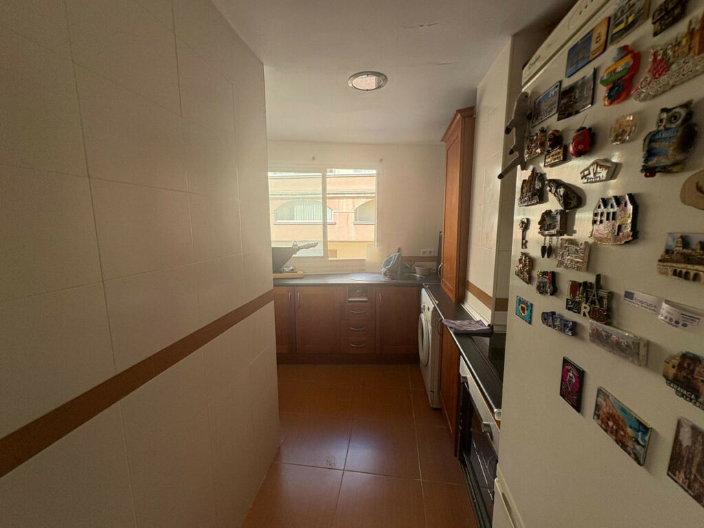 Middle Floor Apartment Los Pacos Málaga - image 9