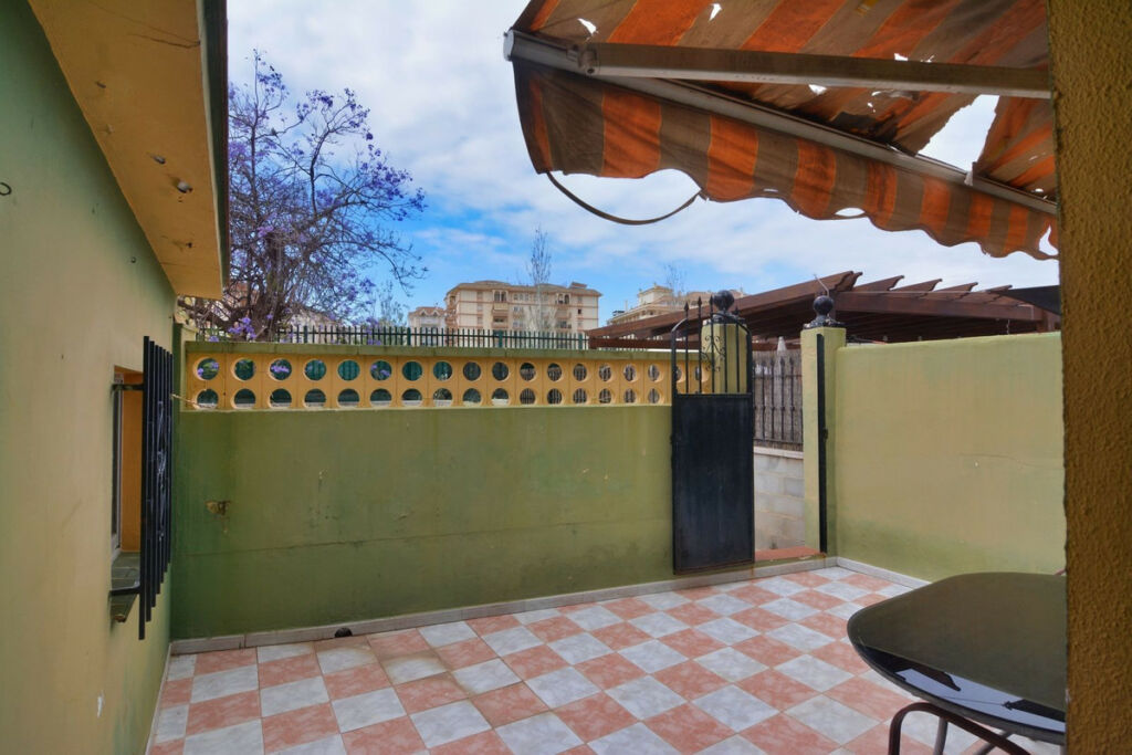 Townhouse Fuengirola Málaga - image 9