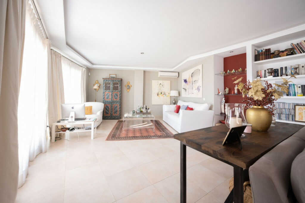 Penthouse Duplex Altos de los Monteros Málaga - image 9