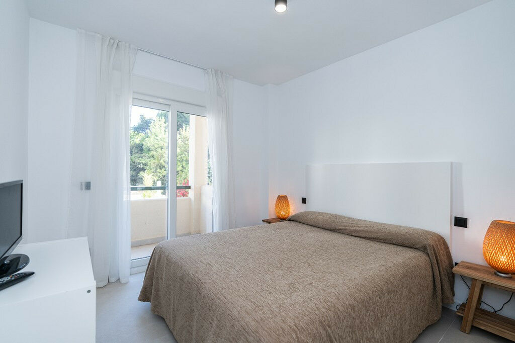 Middle Floor Apartment Marbella Málaga - image 9