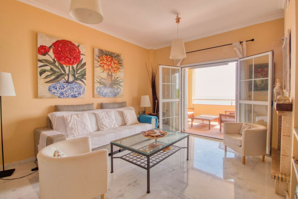 Middle Floor Apartment Manilva Málaga - image 9