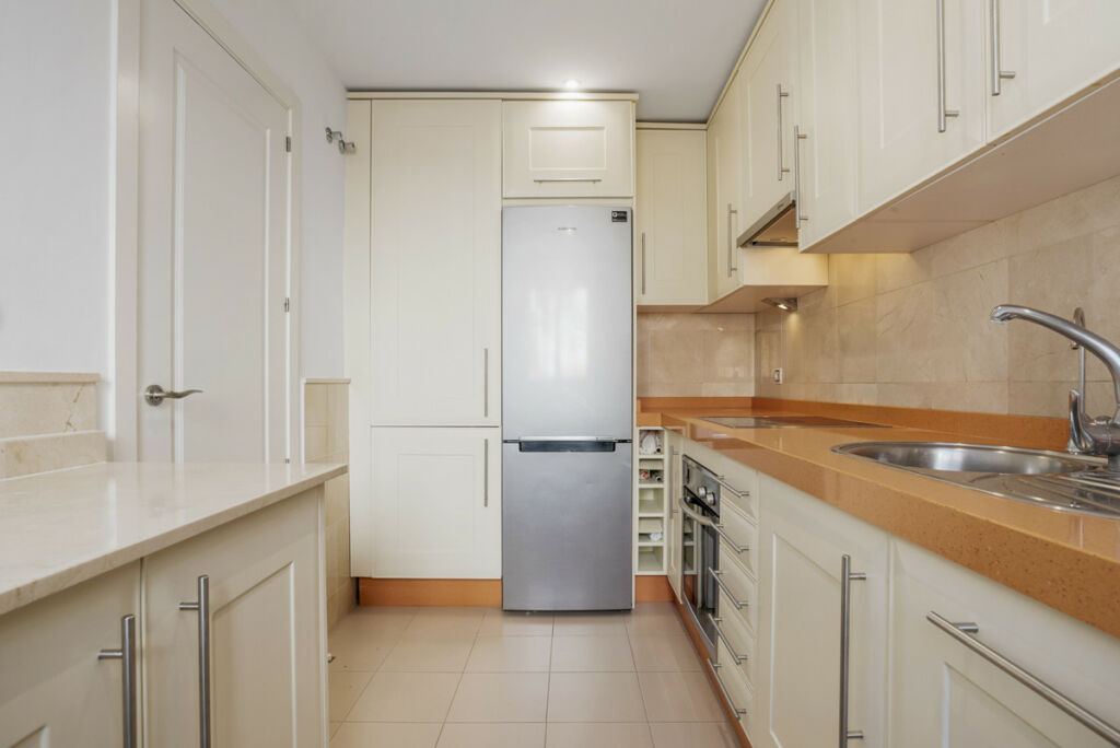 Duplex Nueva Andalucía Málaga - image 9
