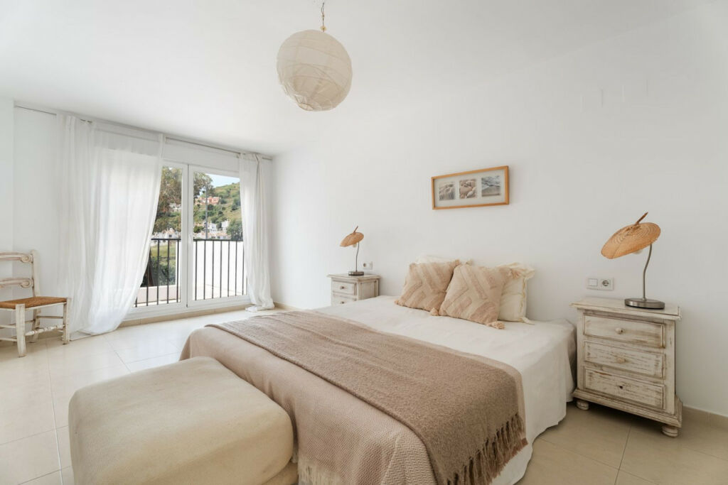 Middle Floor Apartment Torrequebrada Málaga - image 9