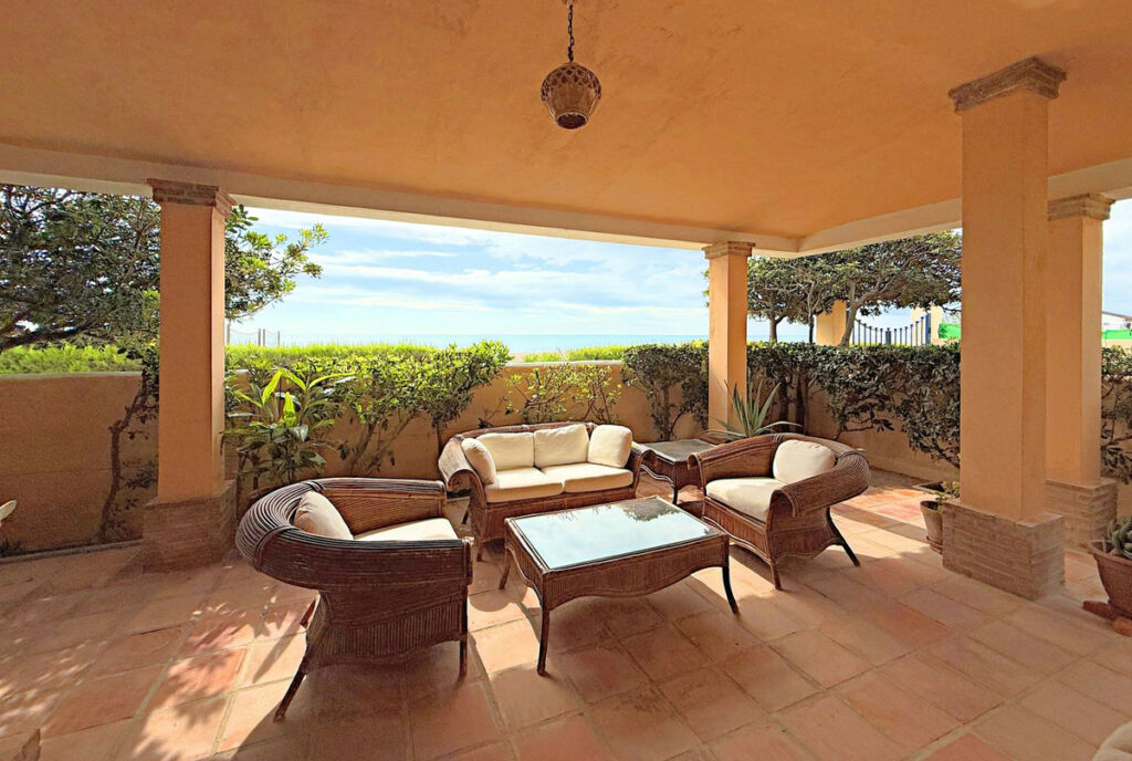 Townhouse Casares Playa Málaga - image 9