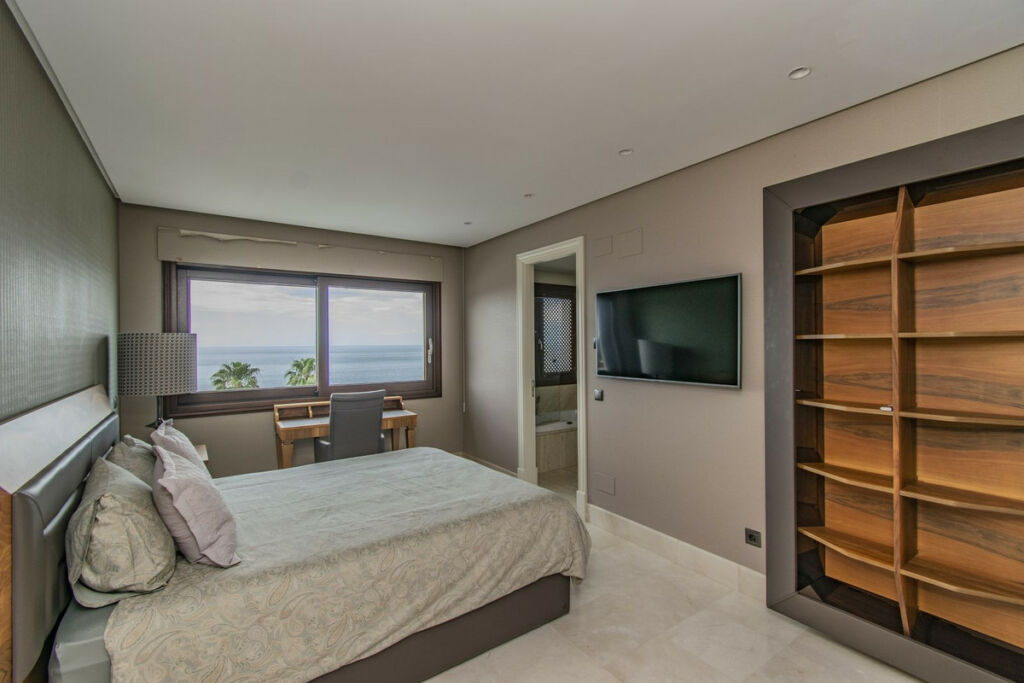 Penthouse Estepona Málaga - image 9