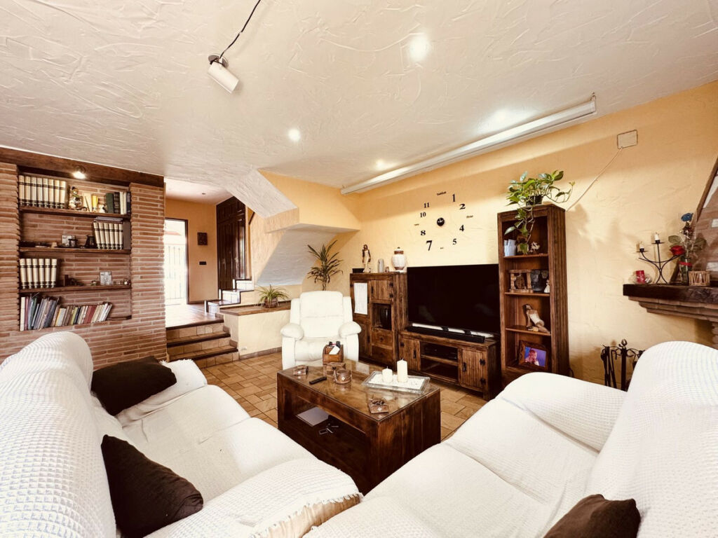 Townhouse Casares Playa Málaga - image 9