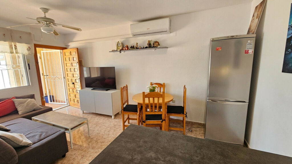 Bungalow Torrevieja Alicante - image 9
