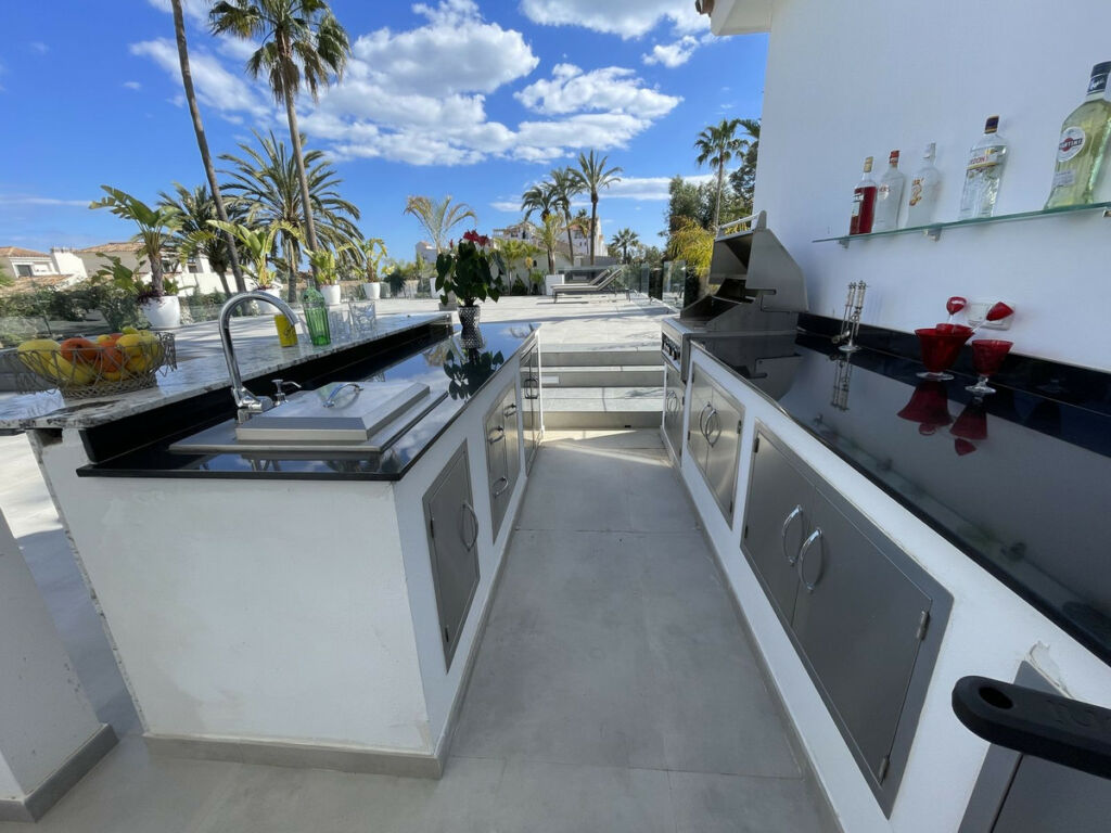 Detached Villa Atalaya Málaga - image 8