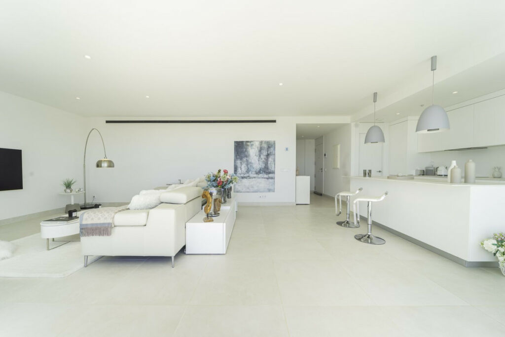 Top Floor Apartment Fuengirola Málaga - image 9