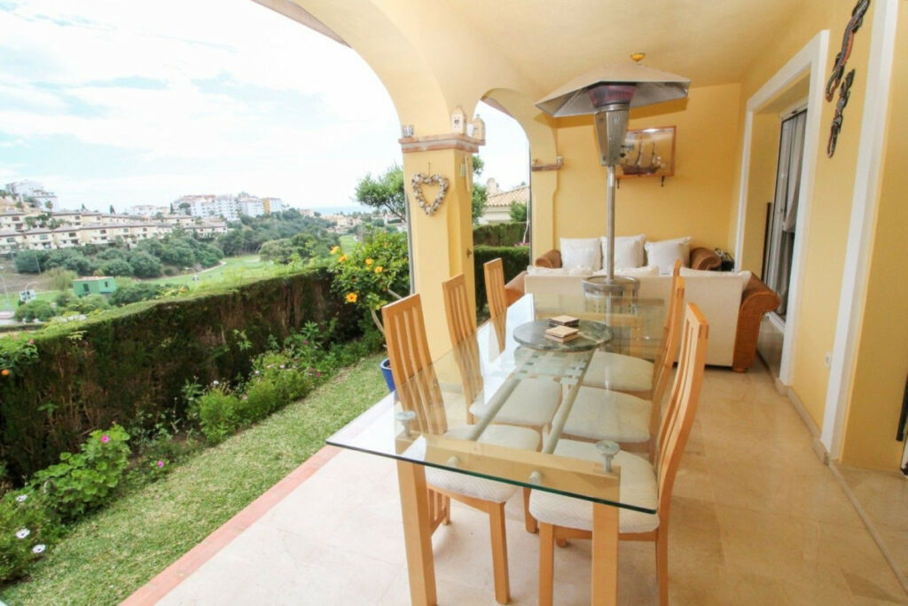 Townhouse Riviera del Sol Málaga - image 9