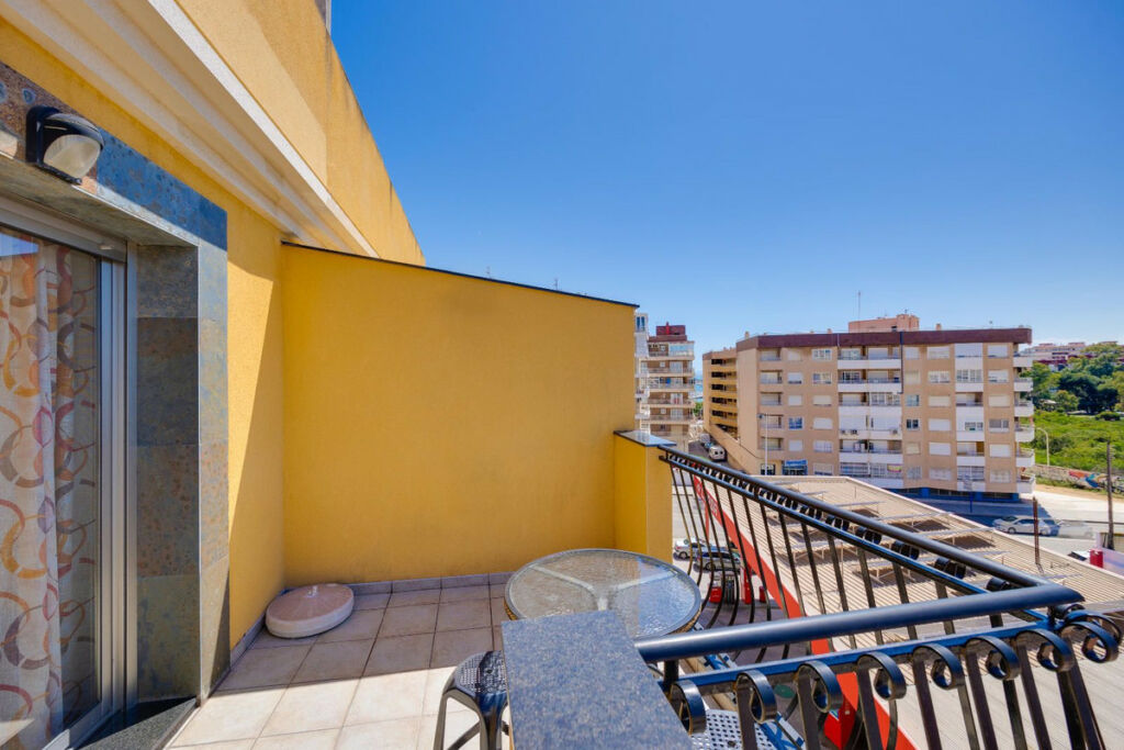 Penthouse Torrevieja Alicante - image 9