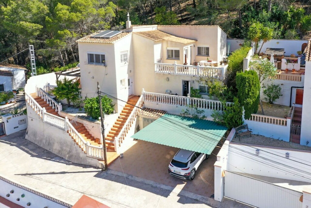 Detached Villa Adsubia Alicante